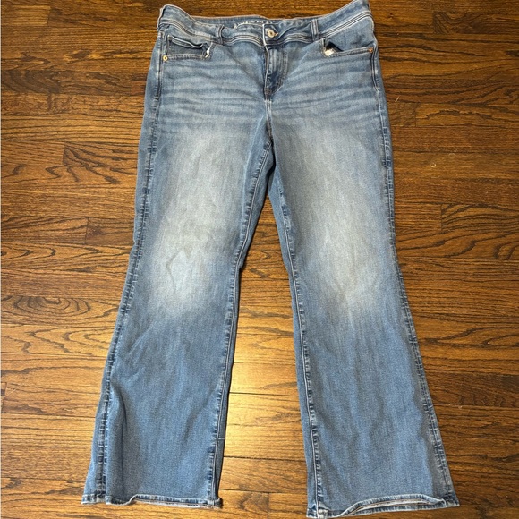American Eagle Outfitters Denim - American Eagle Plus Size Wideleg Flare Next Level Stretch Jeans